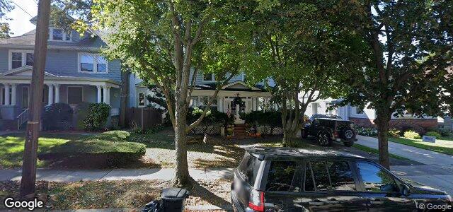 Larawan ng 400 Oakland Avenue sa Winnipeg, Manitoba