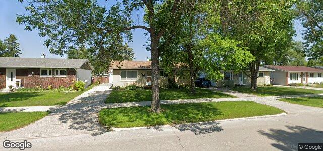 Larawan ng 447 Donwood Drive sa Winnipeg, Manitoba