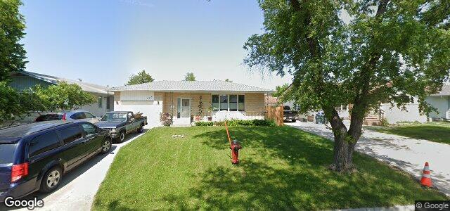 Photo of 447 Sutton Avenue in Winnipeg, Manitoba