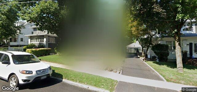 Larawan ng 450 Oakland Avenue sa Winnipeg, Manitoba