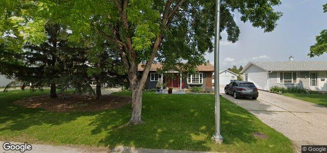 Larawan ng 63 Edelweiss Crescent sa Winnipeg, Manitoba