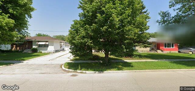 Larawan ng 633 Mcleod Avenue sa Winnipeg, Manitoba