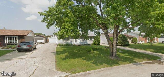 Larawan ng 67 Edelweiss Crescent sa Winnipeg, Manitoba
