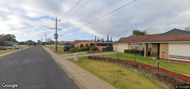 Larawan ng 68 Brian Street sa Winnipeg, Manitoba