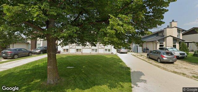 Larawan ng 68 Callum Crescent sa Winnipeg, Manitoba