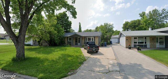Larawan ng 7 Edelweiss Crescent sa Winnipeg, Manitoba