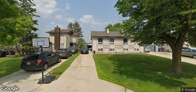 Larawan ng 70 Callum Crescent sa Winnipeg, Manitoba
