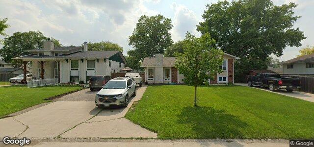 Larawan ng 71 Callum Crescent sa Winnipeg, Manitoba