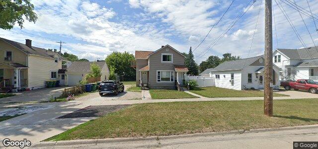 Larawan ng 712 Oakland Avenue sa Winnipeg, Manitoba
