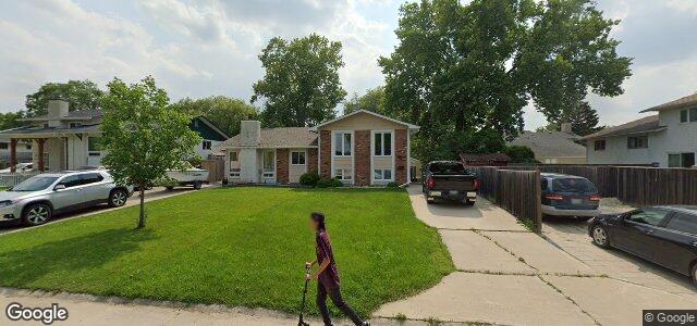 Larawan ng 73 Callum Crescent sa Winnipeg, Manitoba