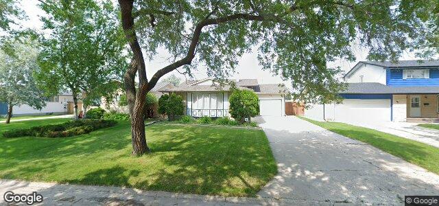 Larawan ng 75 Roselawn Bay sa Winnipeg, Manitoba