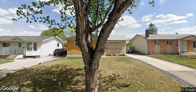 Larawan ng 76 Brian Street sa Winnipeg, Manitoba