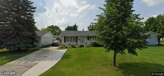 Larawan ng 76 Quiring Bay sa Winnipeg, Manitoba