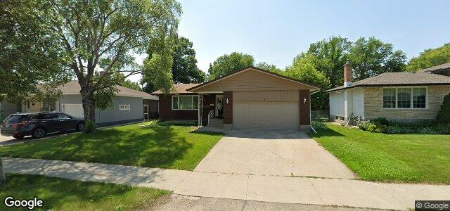 Photo of 8 Pleasant Bay in Winnipeg, Manitoba