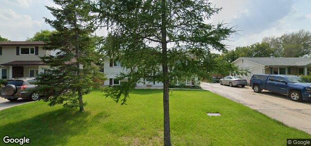Larawan ng 82 Edelweiss Crescent sa Winnipeg, Manitoba