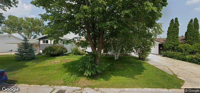 Larawan ng 83 Edelweiss Crescent sa Winnipeg, Manitoba