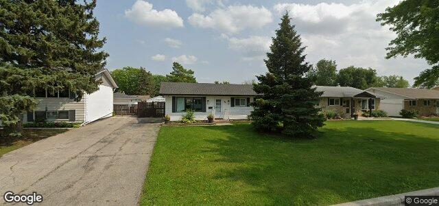 Larawan ng 83 Quiring Bay sa Winnipeg, Manitoba