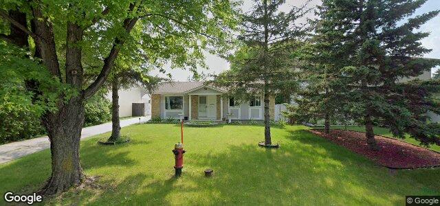 Larawan ng 90 Edelweiss Crescent sa Winnipeg, Manitoba