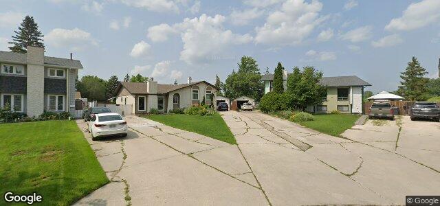 Larawan ng 92 Callum Crescent sa Winnipeg, Manitoba