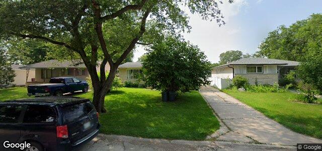 Larawan ng 96 Roselawn Bay sa Winnipeg, Manitoba