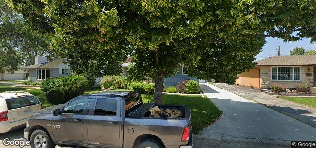Larawan ng 98 Kirkwall Crescent sa Winnipeg, Manitoba
