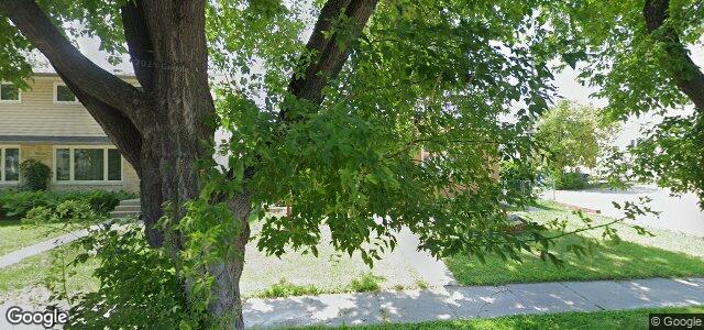 Larawan ng 208 Roberta Avenue sa Winnipeg, Manitoba