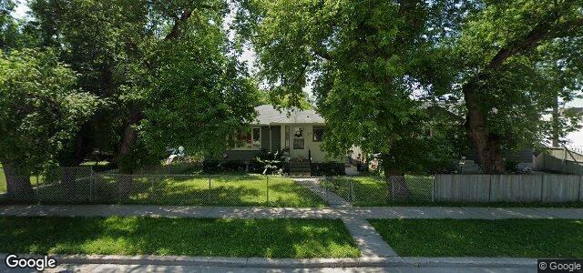 Larawan ng 218 Leighton Avenue sa Winnipeg, Manitoba