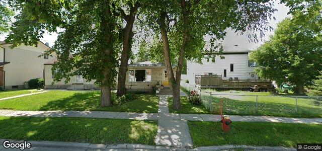 Larawan ng 228 Leighton Avenue sa Winnipeg, Manitoba
