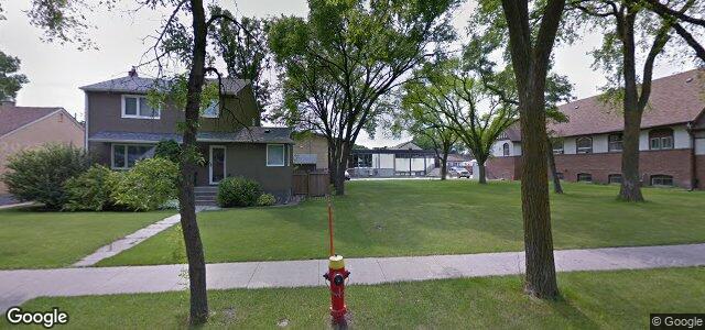 Larawan ng 230 Helmsdale Avenue sa Winnipeg, Manitoba