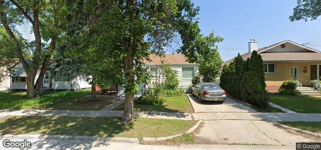 Larawan ng 230 Leighton Avenue sa Winnipeg, Manitoba