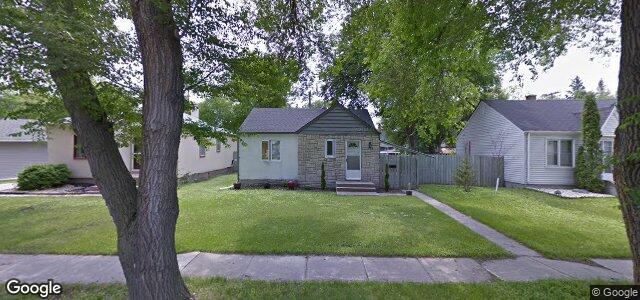 Larawan ng 230 Oakview Avenue sa Winnipeg, Manitoba