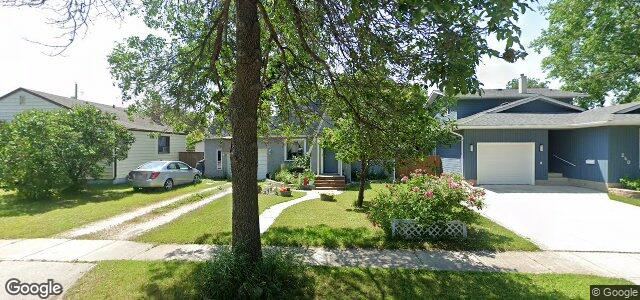 Larawan ng 242 Roberta Avenue sa Winnipeg, Manitoba