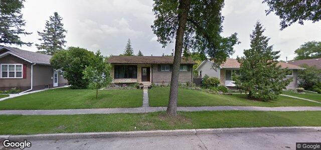 Photo of 245 Oakview Avenue in Winnipeg, Manitoba