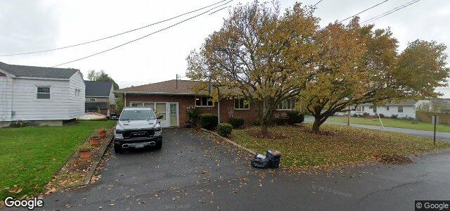 Larawan ng 256 Leighton Avenue sa Winnipeg, Manitoba