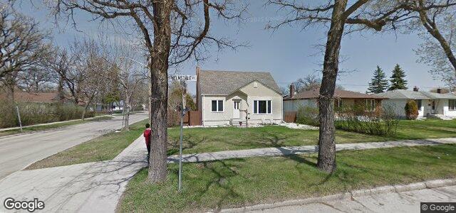 Larawan ng 301 Helmsdale Avenue sa Winnipeg, Manitoba