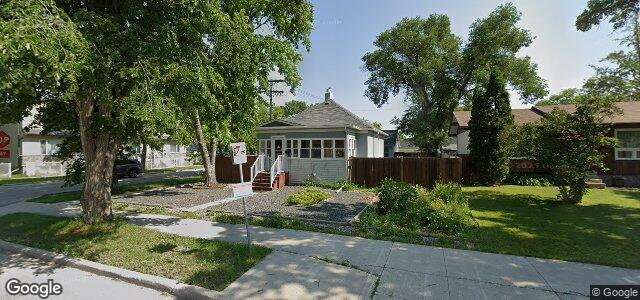 Larawan ng 303 Kimberly Avenue sa Winnipeg, Manitoba