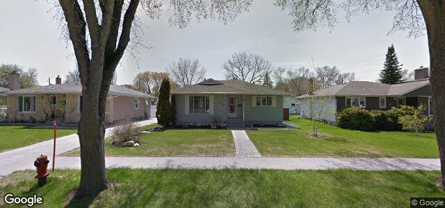 Photo of 320 Helmsdale Avenue in Winnipeg, Manitoba