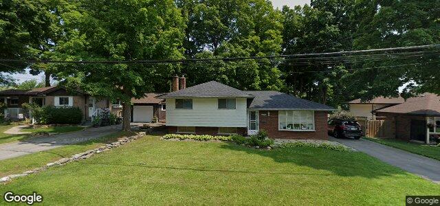 Larawan ng 320 Linden Avenue sa Winnipeg, Manitoba