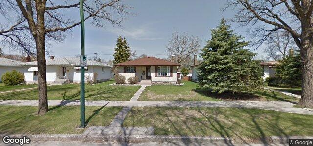 Larawan ng 323 Helmsdale Avenue sa Winnipeg, Manitoba