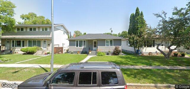 Photo of 349 Roberta Avenue in Winnipeg, Manitoba