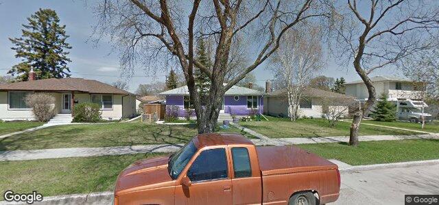 Photo of 355 Helmsdale Avenue in Winnipeg, Manitoba