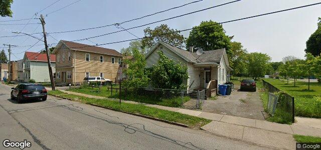 Larawan ng 400 Linden Avenue sa Winnipeg, Manitoba