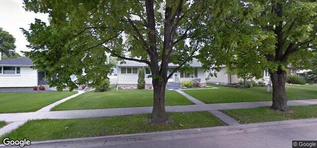 Larawan ng 421 Dunrobin Avenue sa Winnipeg, Manitoba