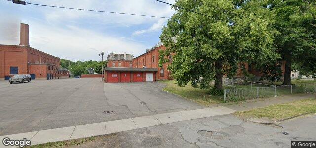 Larawan ng 421 Linden Avenue sa Winnipeg, Manitoba