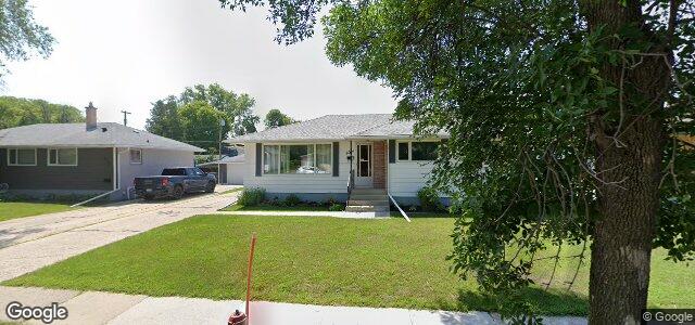 Larawan ng 424 Leighton Avenue sa Winnipeg, Manitoba