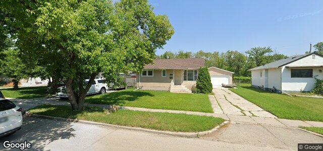 Larawan ng 425 Leighton Avenue sa Winnipeg, Manitoba