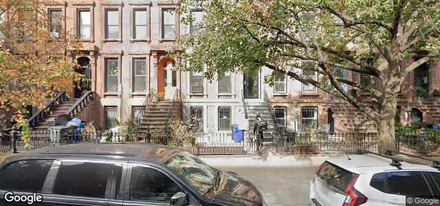 Photo of 443 Greene Avenue in Winnipeg, Manitoba