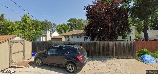 Larawan ng 460 Dunrobin Avenue sa Winnipeg, Manitoba