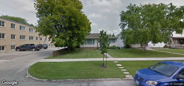 Photo of 501 Helmsdale Avenue in Winnipeg, Manitoba