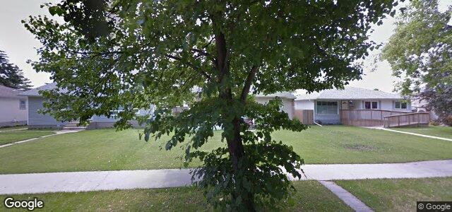 Photo of 520 Helmsdale Avenue in Winnipeg, Manitoba